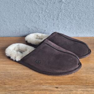 UGG Scuff Slippers Men’s 9 Espresso Suede Sheepskin Wool Lined EU 42